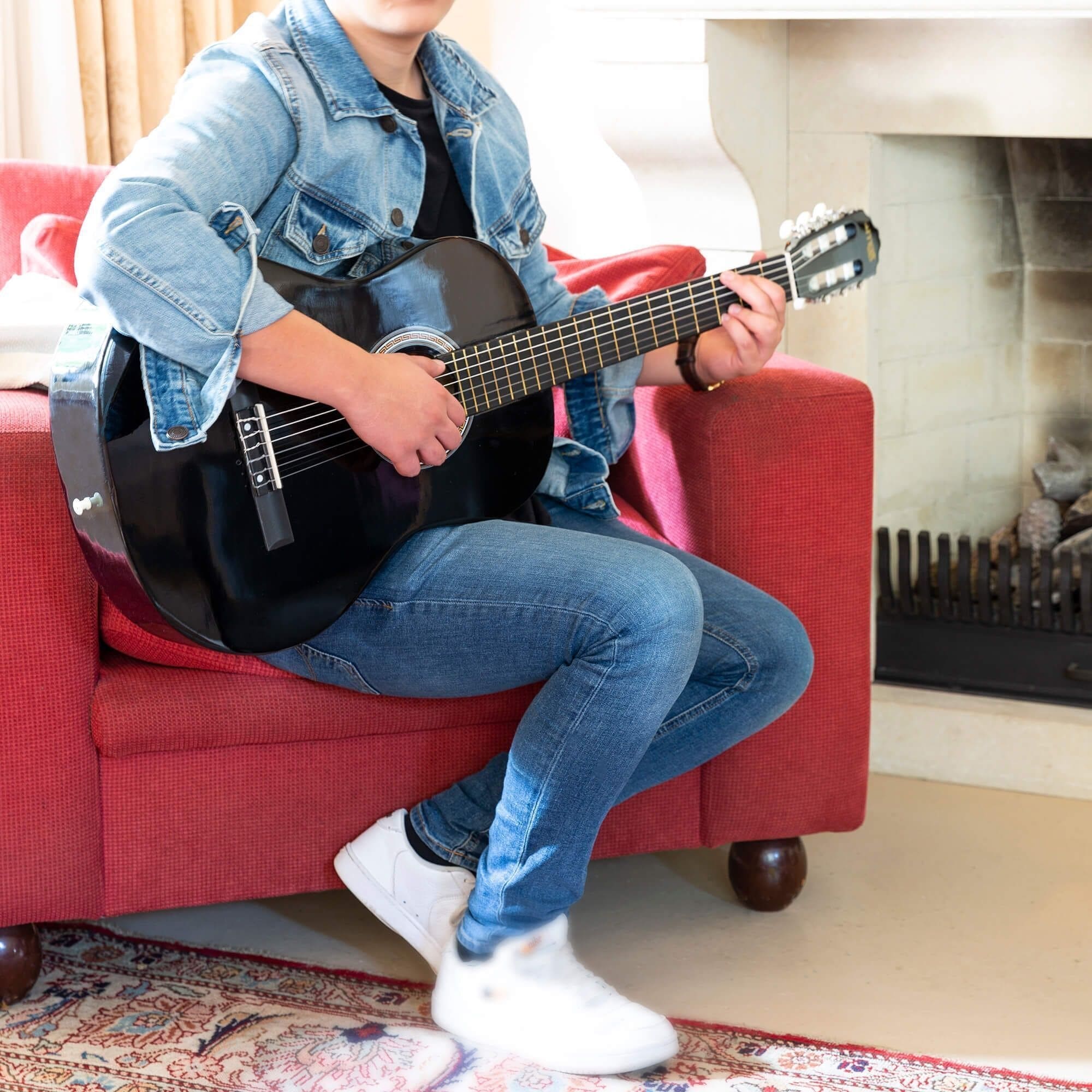 https://www.promixsweden.se/pub_docs/files/StartsidaFlight/Svart-gitarr-deco1.jpg